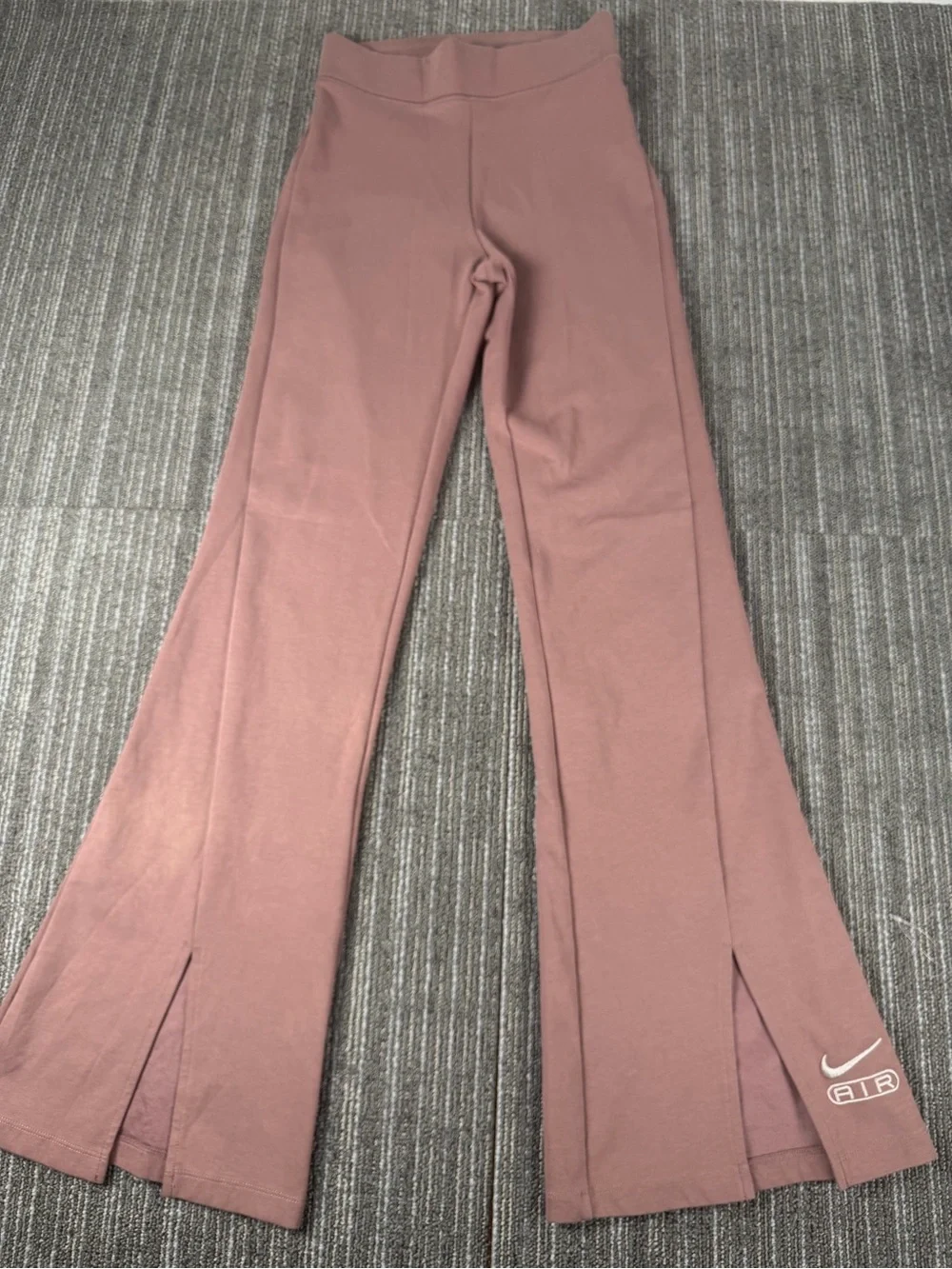 Nike Mauve Flare Leggings with High-Rise Waist Size S Split Hem